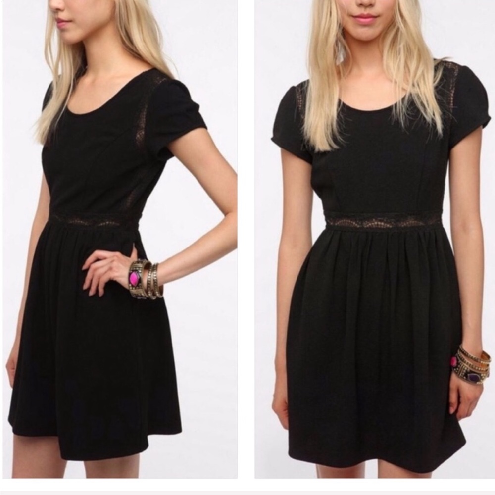 Pins and needles / black crepe lace inset dress - Picture 1 of 6
